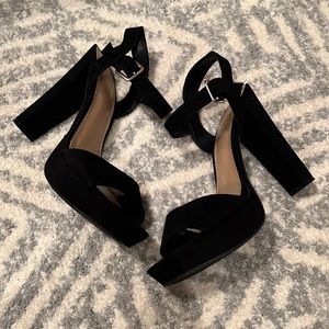 Like New Lauren Conrad chunky heels